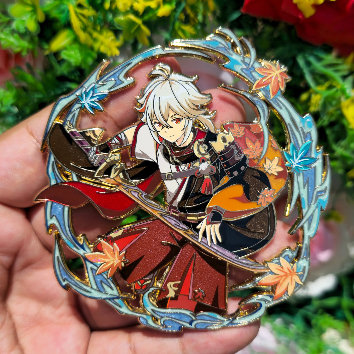 In hands: kaz