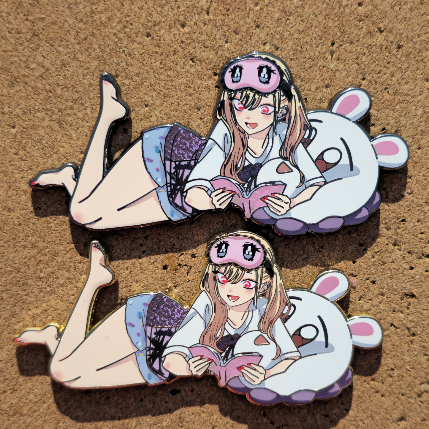 In Hands P4P Bunny Mask