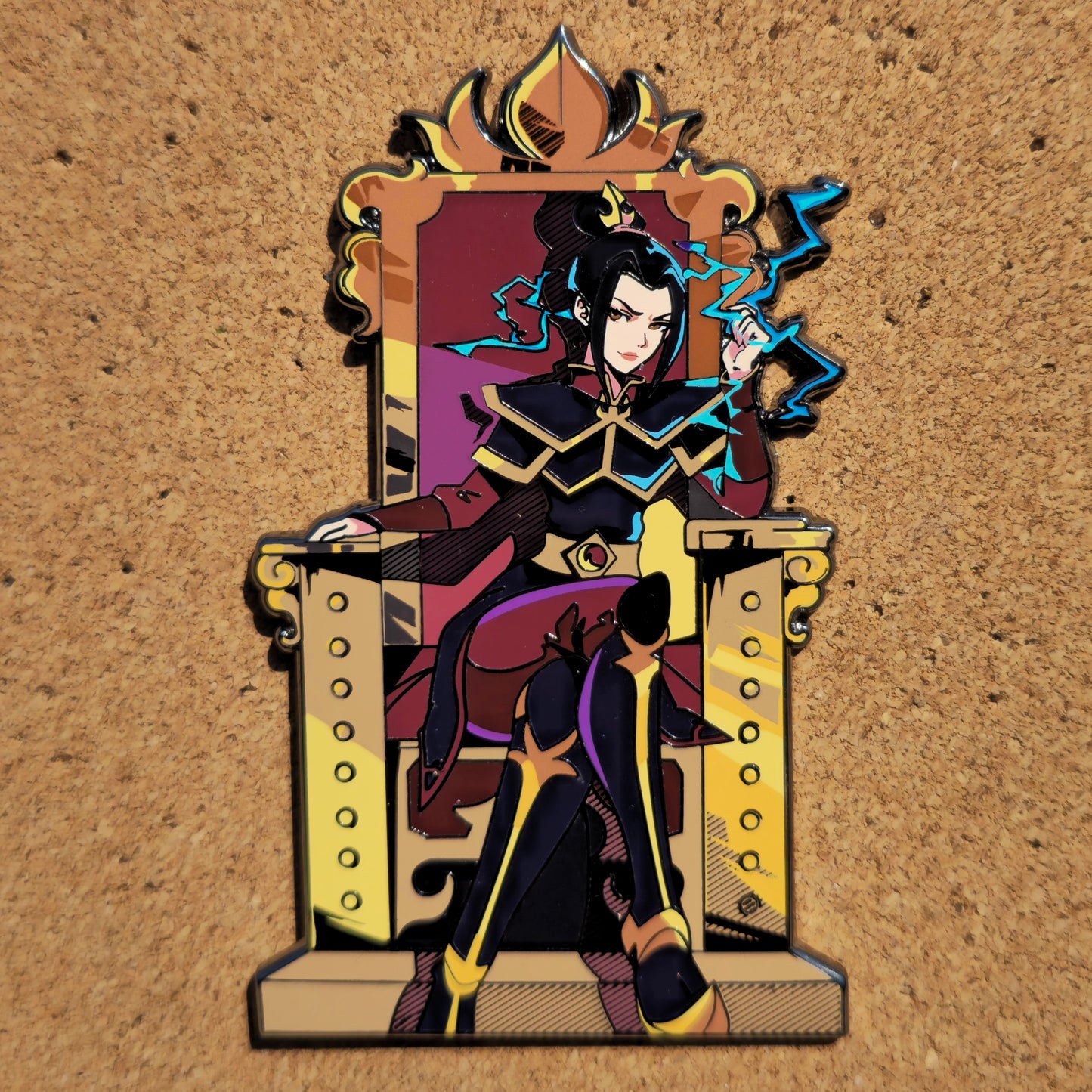 In hands Throne Azul