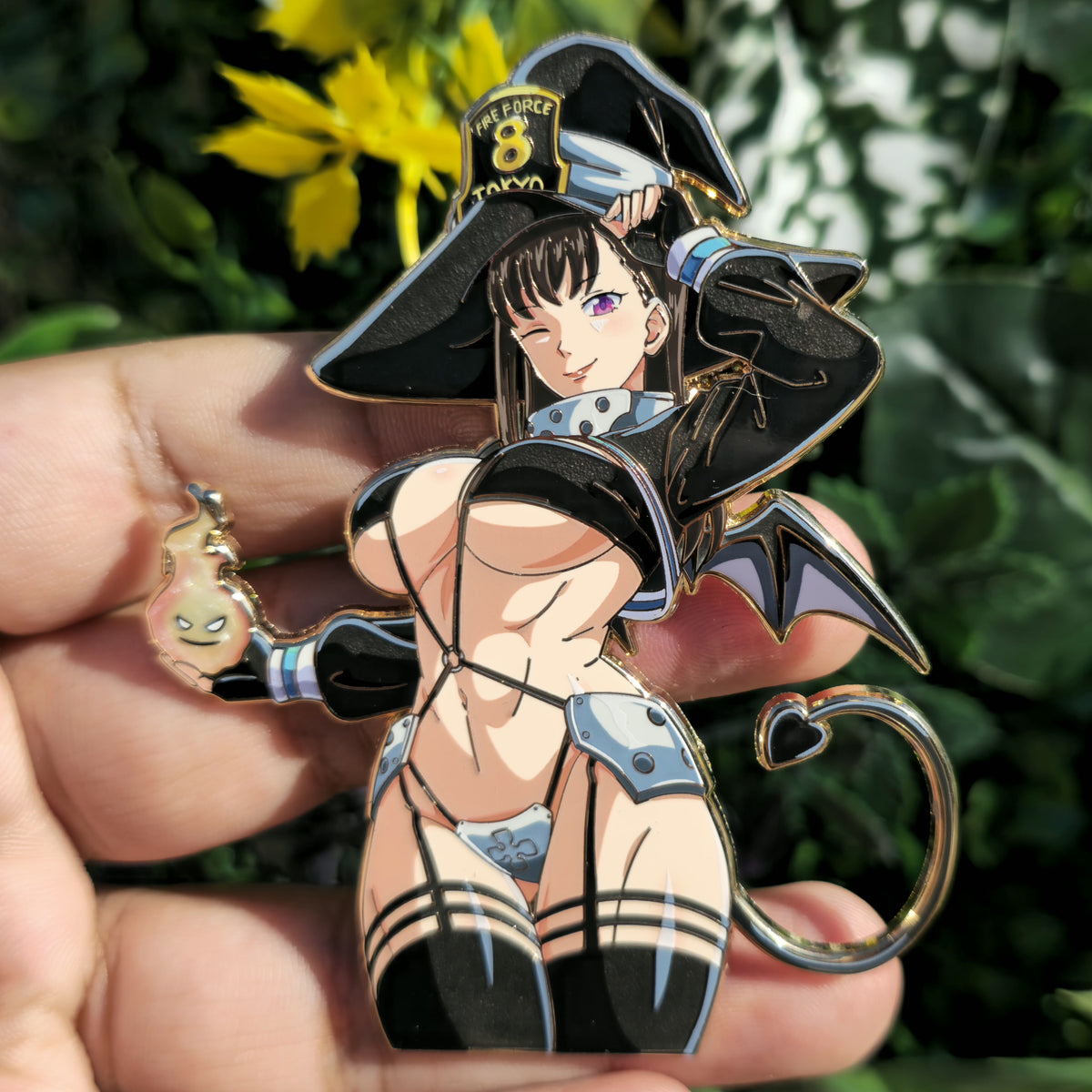 In Hands: Maks Succubus