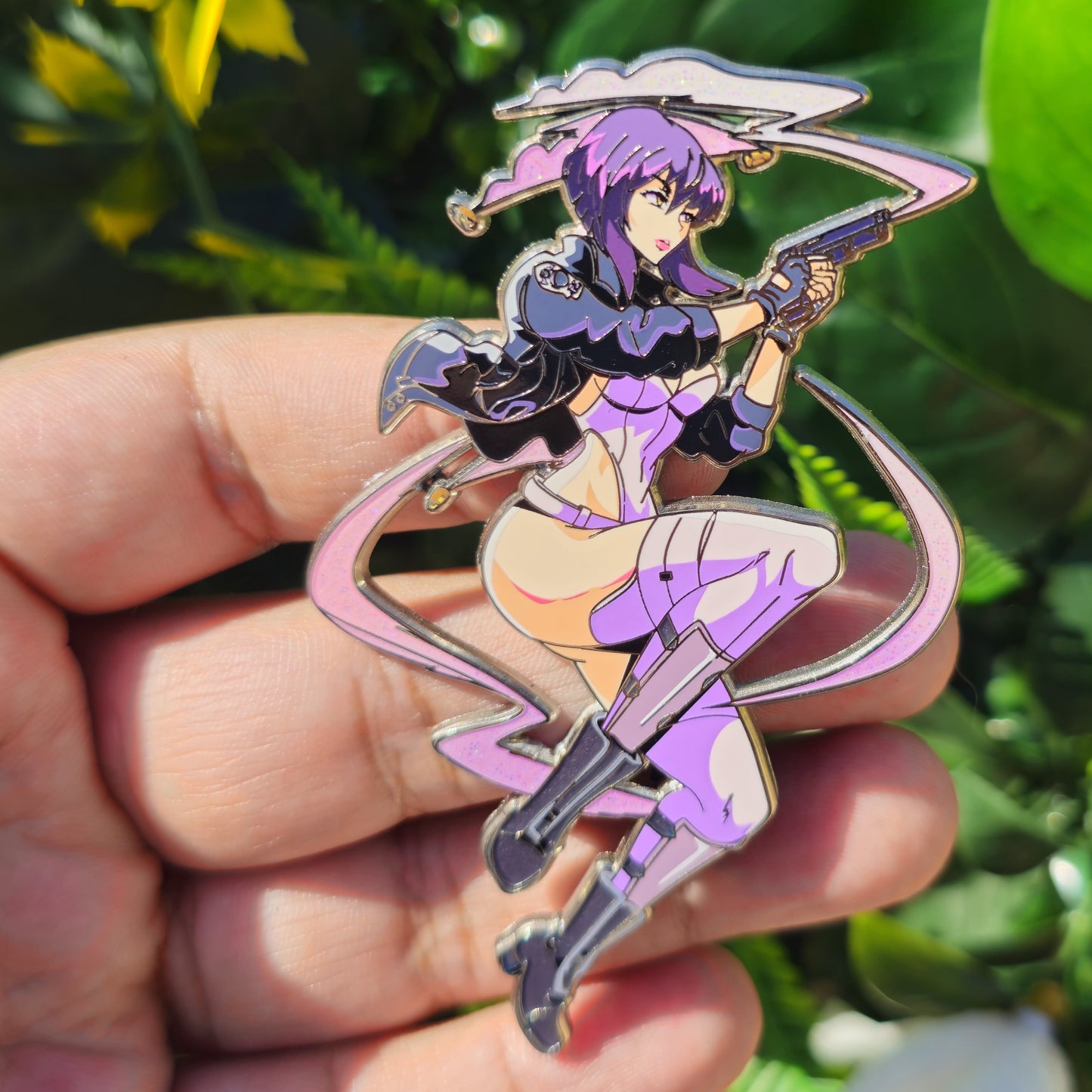 In hands: Major