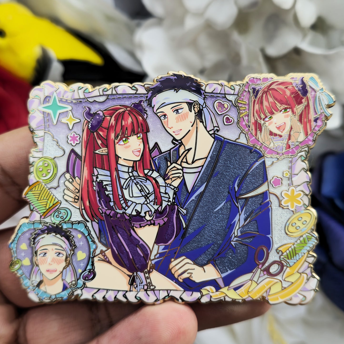 In Hands: Dress Up Frame