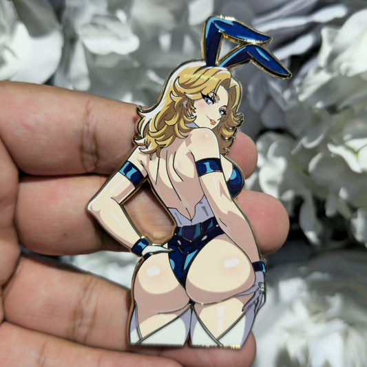 In Hands: Sue Bunny