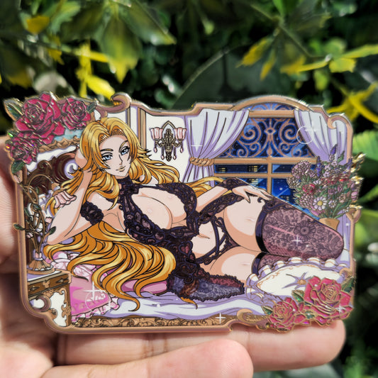 In Hands: Lingerie Giku Cherry