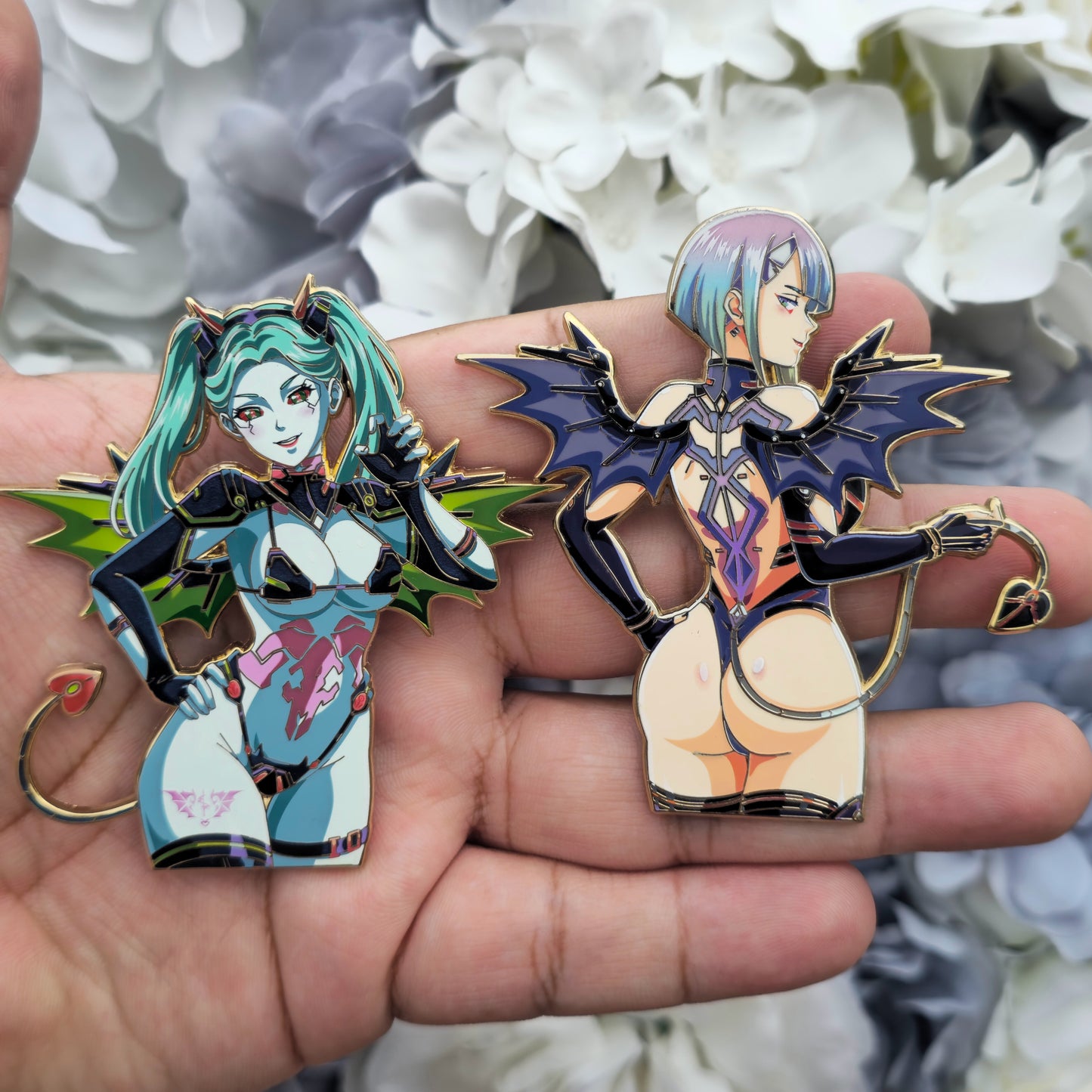 Cyber Club In Hands: Succ Duo