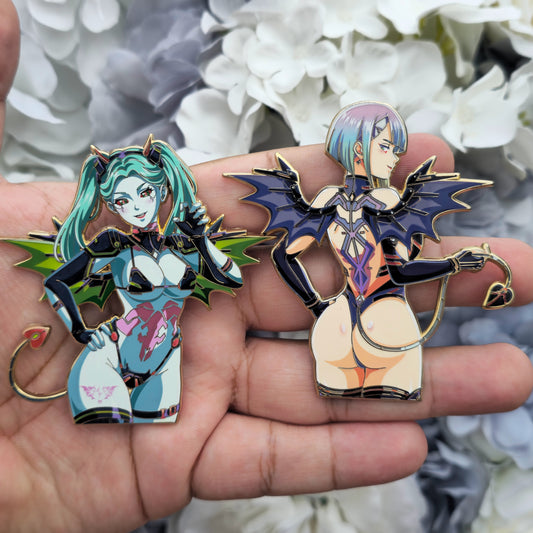 Cyber Club In Hands: Succ Duo