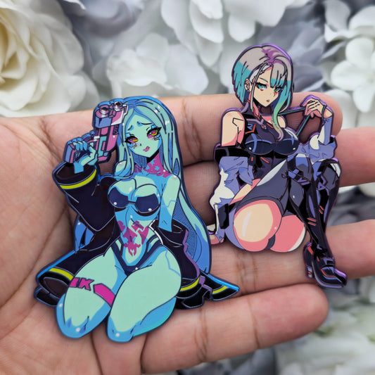 Cyber Club In Hands: Sitting Pretty