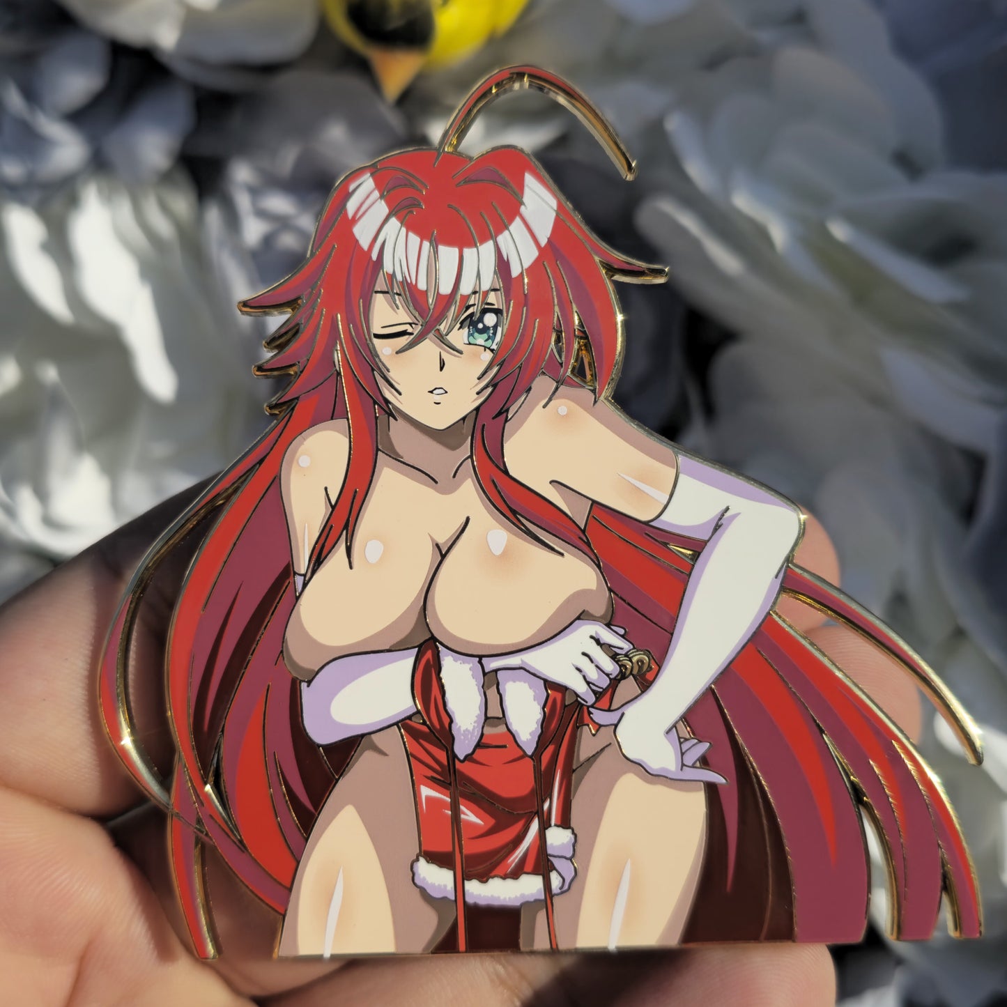 In Hands: Xmas Rias v1